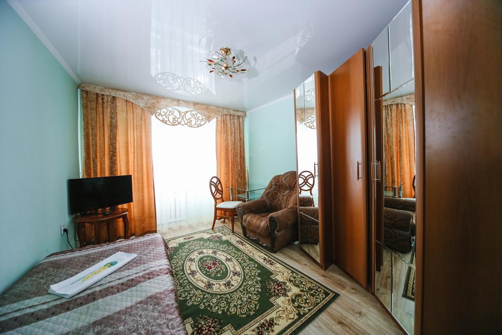 Sary Arka Hotel Pavlodar Esterno foto