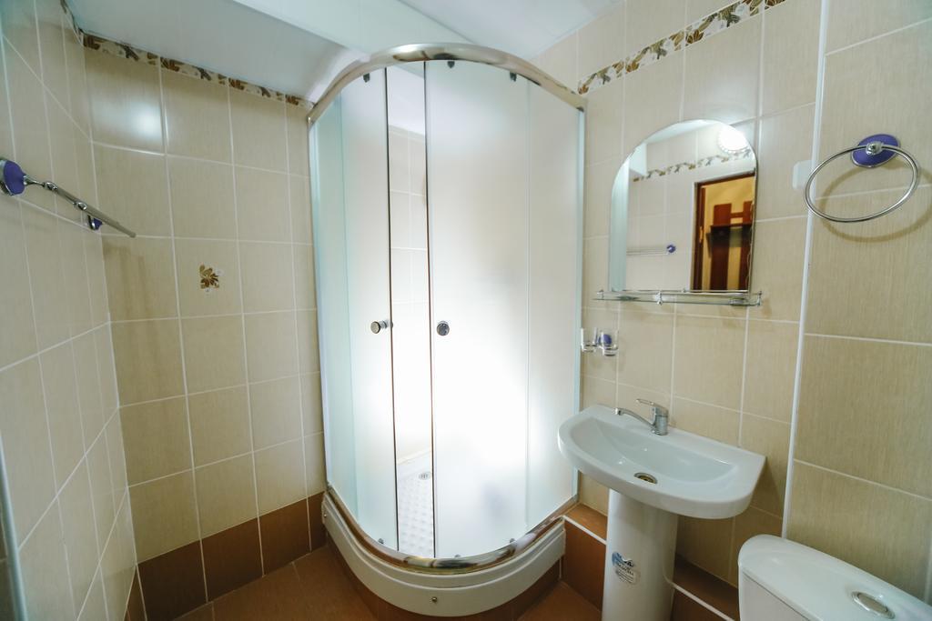 Sary Arka Hotel Pavlodar Esterno foto