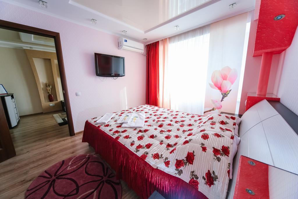 Sary Arka Hotel Pavlodar Esterno foto