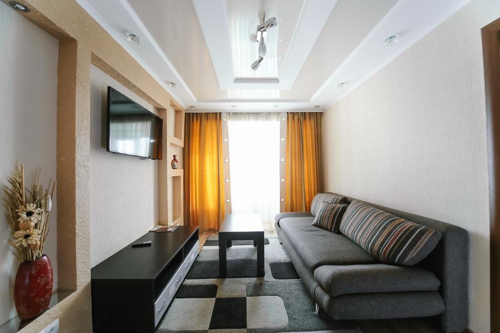 Sary Arka Hotel Pavlodar Esterno foto