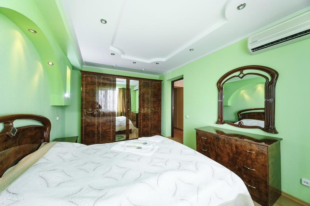 Sary Arka Hotel Pavlodar Esterno foto