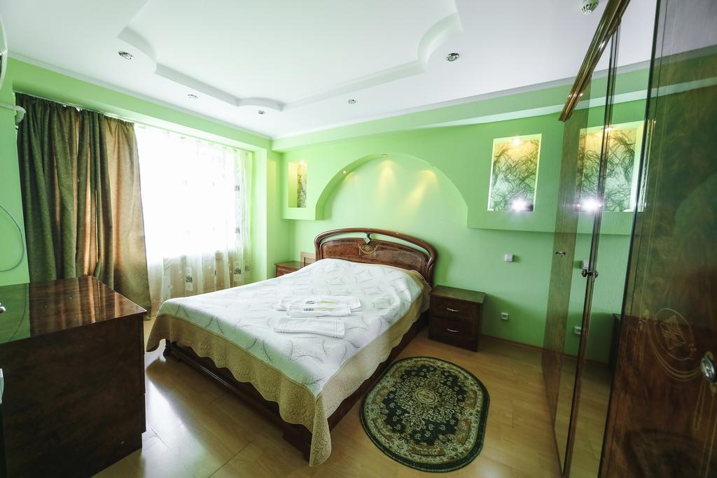 Sary Arka Hotel Pavlodar Esterno foto