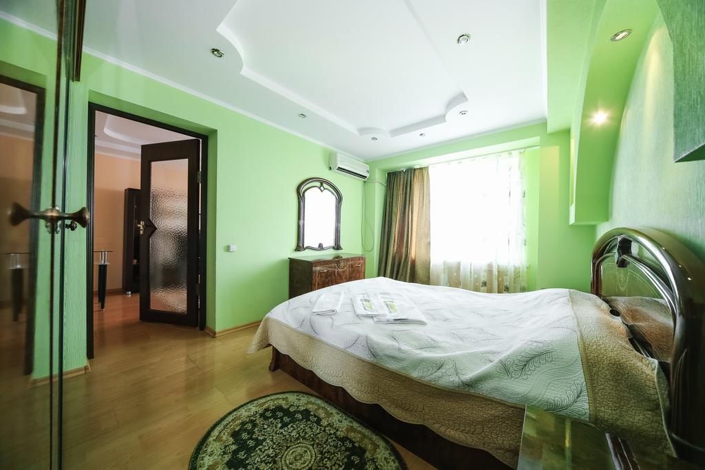 Sary Arka Hotel Pavlodar Esterno foto
