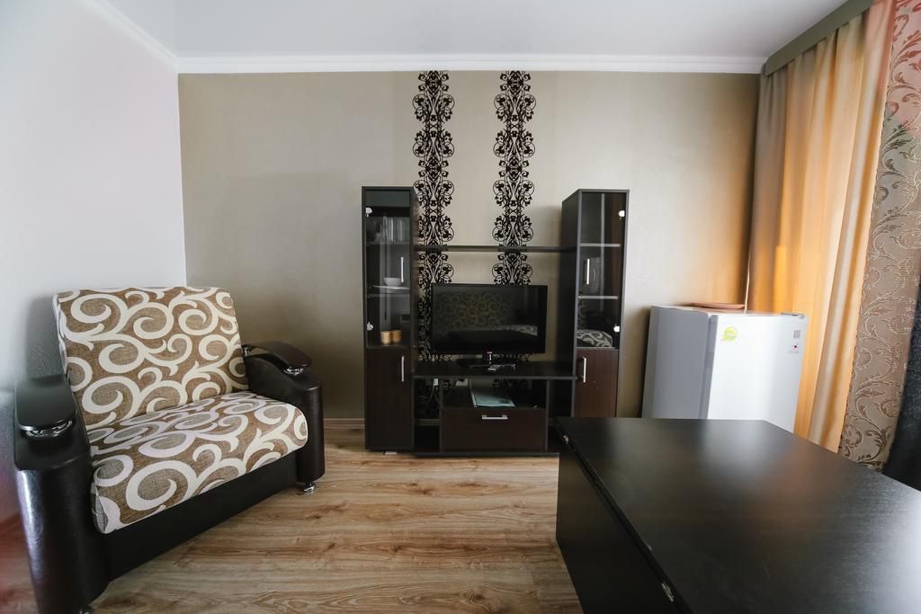 Sary Arka Hotel Pavlodar Esterno foto