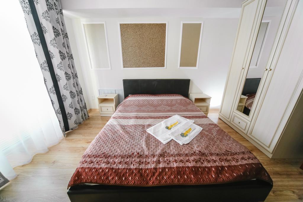 Sary Arka Hotel Pavlodar Esterno foto