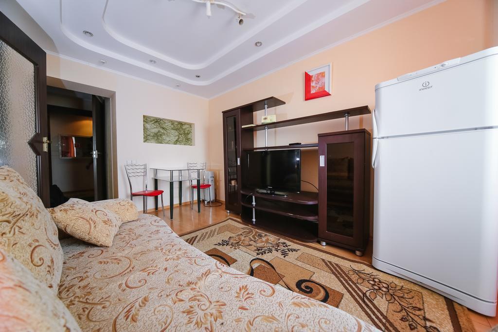 Sary Arka Hotel Pavlodar Esterno foto