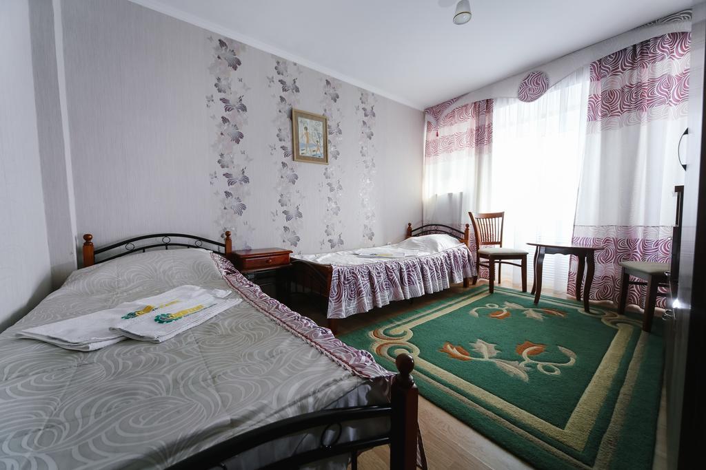 Sary Arka Hotel Pavlodar Esterno foto