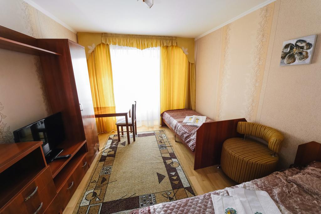 Sary Arka Hotel Pavlodar Esterno foto