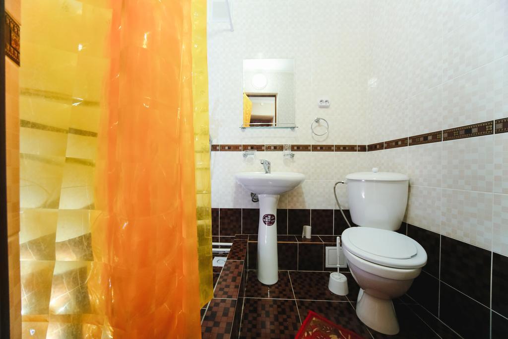 Sary Arka Hotel Pavlodar Esterno foto