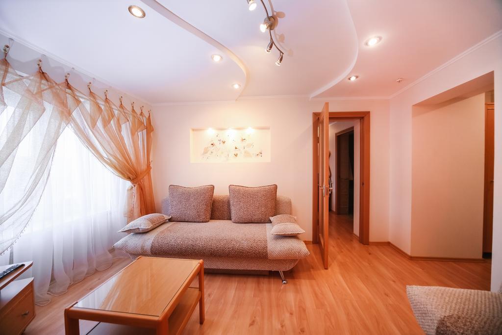 Sary Arka Hotel Pavlodar Esterno foto