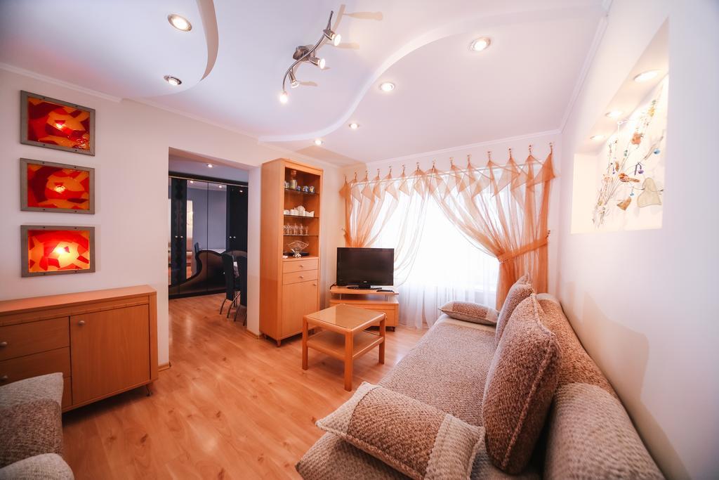 Sary Arka Hotel Pavlodar Esterno foto
