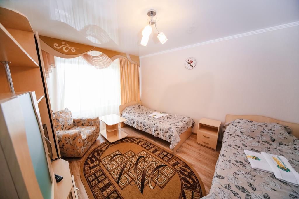 Sary Arka Hotel Pavlodar Esterno foto