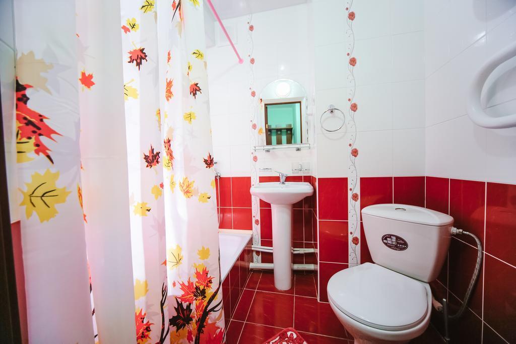 Sary Arka Hotel Pavlodar Esterno foto