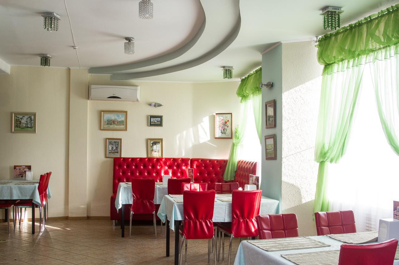 Sary Arka Hotel Pavlodar Esterno foto