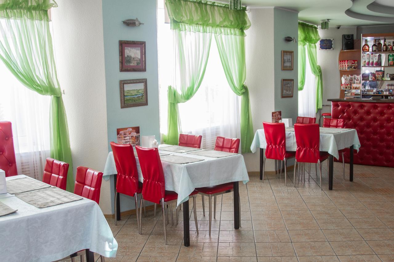 Sary Arka Hotel Pavlodar Esterno foto